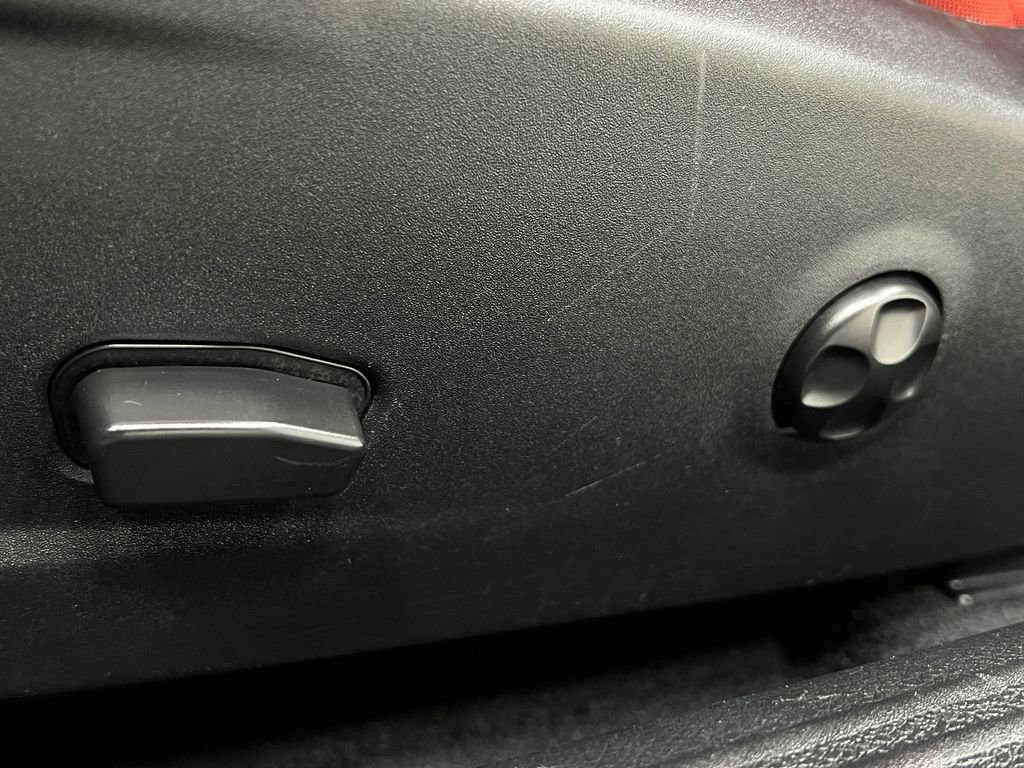 Used 2018 Dodge Challenger GT image 15