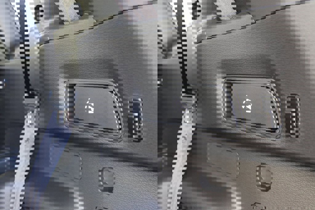 Used 2023 Mitsubishi Outlander SEL image 37