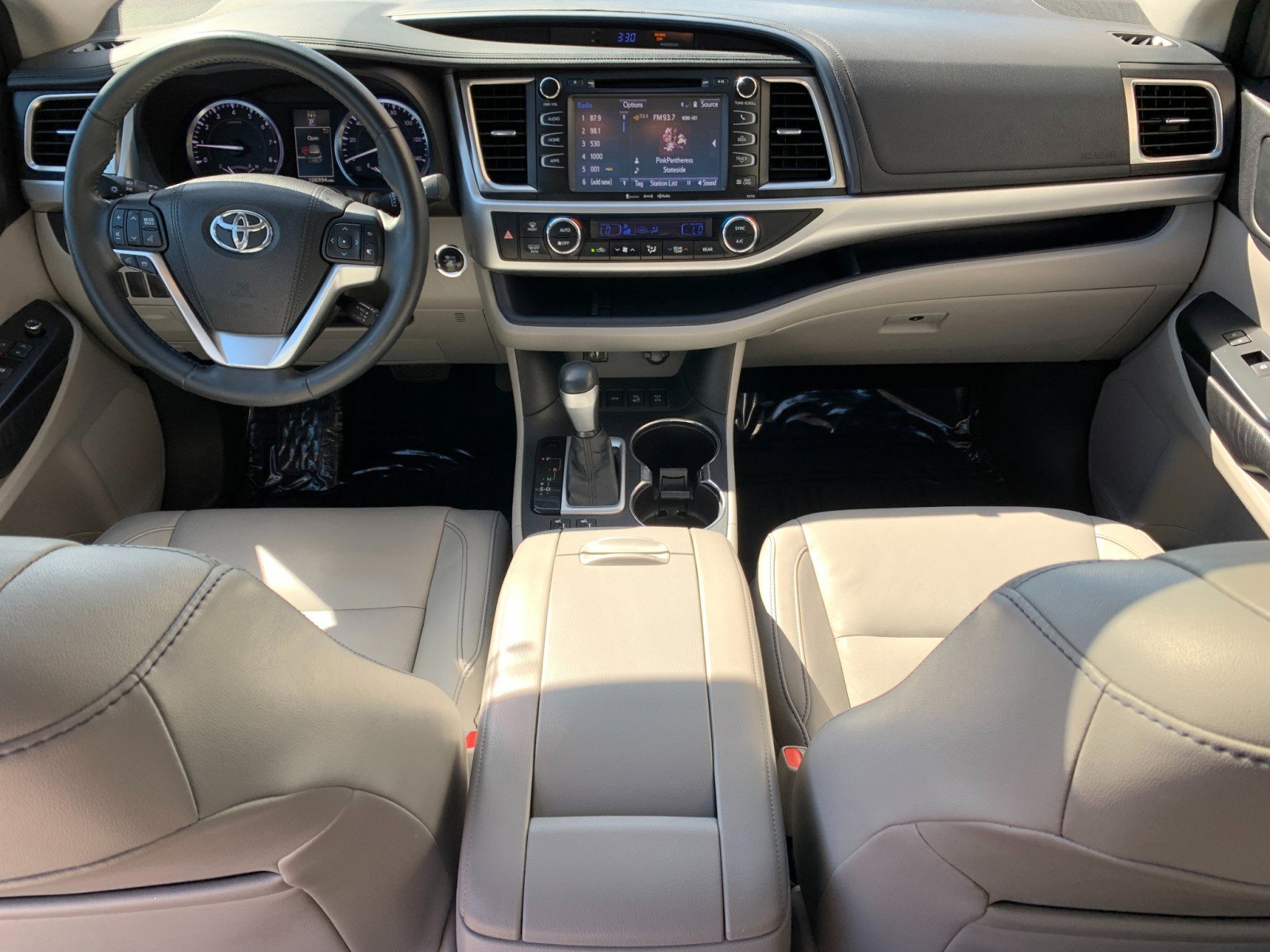 Used 2016 Toyota Highlander XLE AWD/4WD image 29