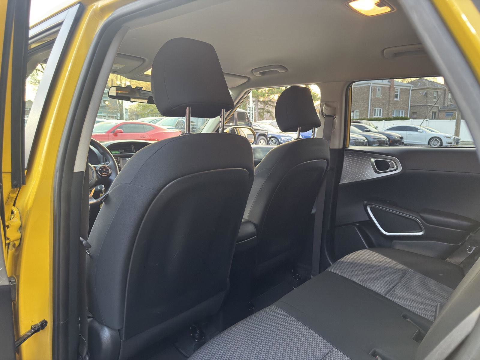Used 2020 Kia Soul LX FWD image 28