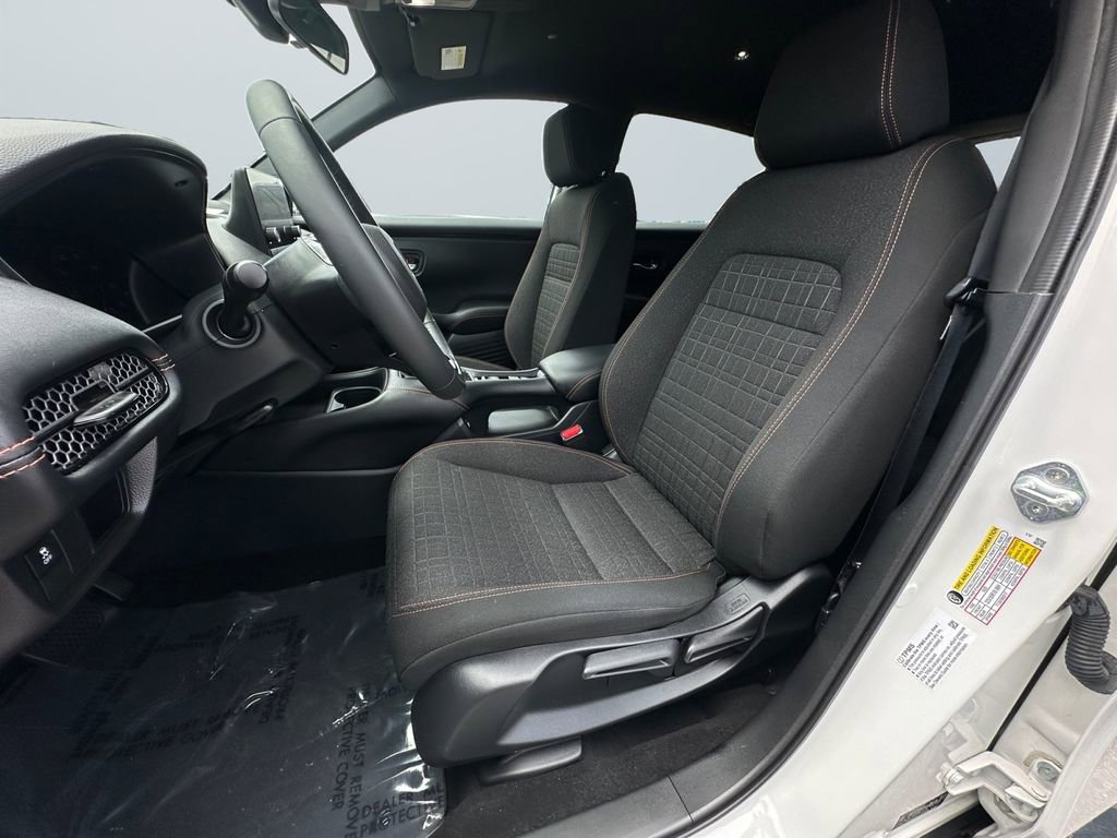 Used 2023 Honda HR-V Sport image 9