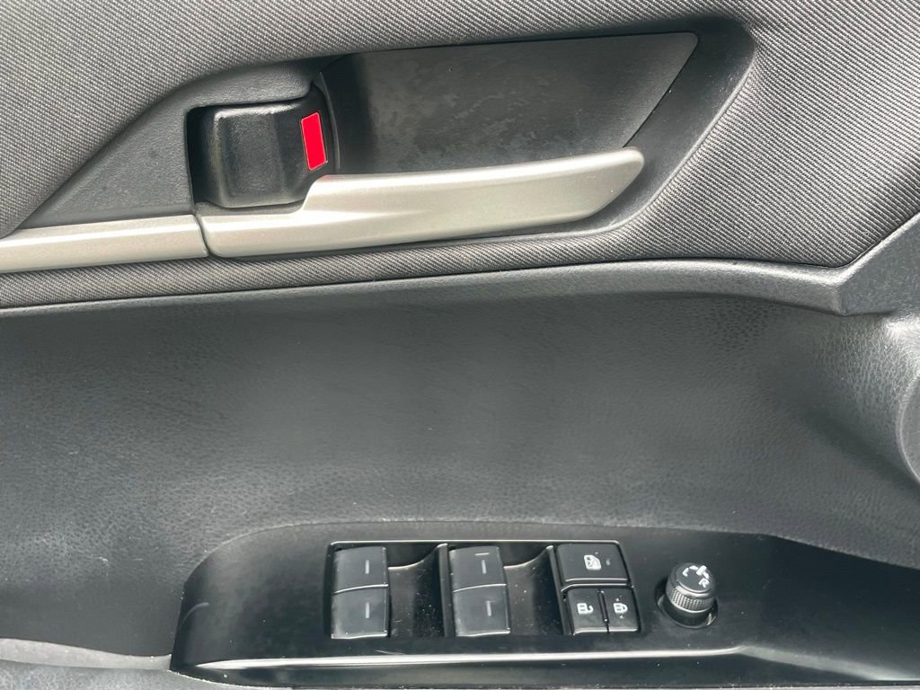 Used 2025 Toyota Camry LE FWD image 20