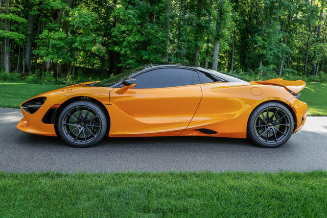 Used 2026 McLaren 750S Spider RWD image 15