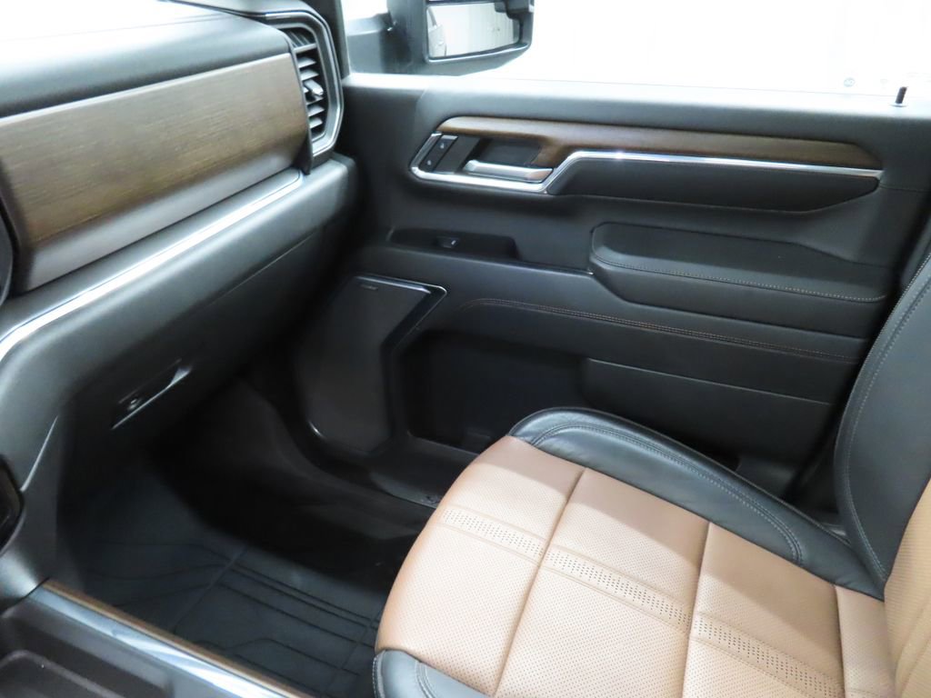 Used 2024 Chevrolet Silverado 2500 High Country w/ High Country Premium Package image 28