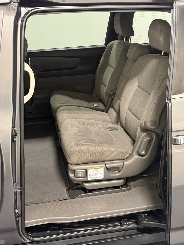Used 2014 Honda Odyssey EX image 9