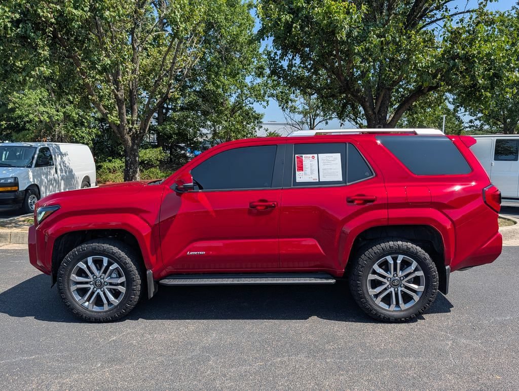 Used 2025 Toyota 4Runner Limited w/ Tow Technology Package AWD/4WD image 5