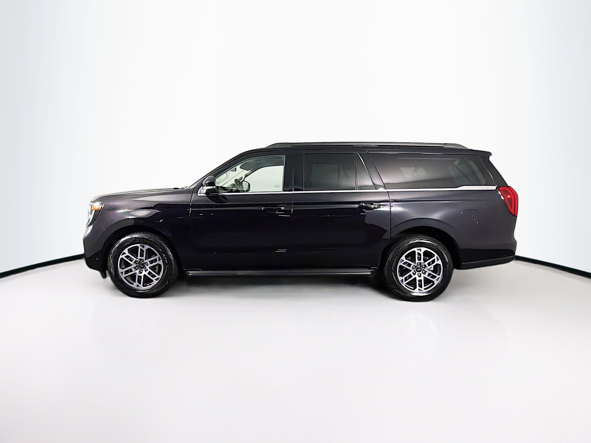 Used 2025 Ford Expedition Max Active image 5