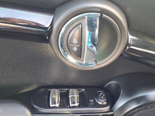Used 2019 MINI Cooper S w/ Signature Upholstery Package image 15