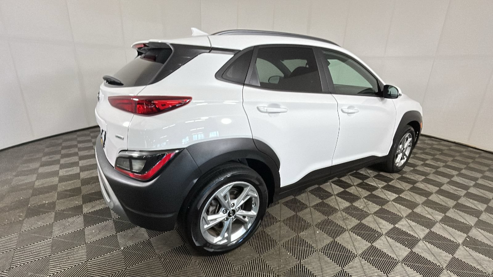 Certified 2023 Hyundai Kona SEL w/ Convenience Package AWD/4WD image 3