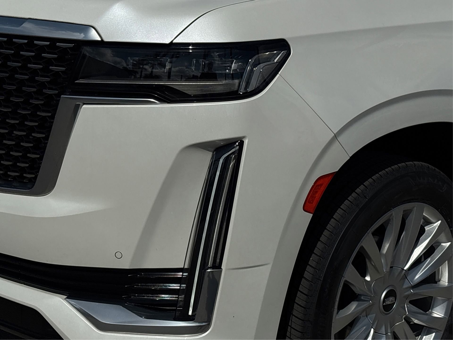 Certified 2022 Cadillac Escalade Luxury image 14