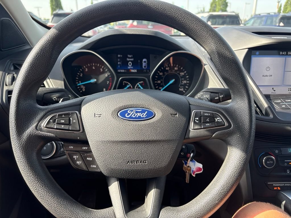 Used 2017 Ford Escape SE w/ Equipment Group 201A AWD/4WD image 2