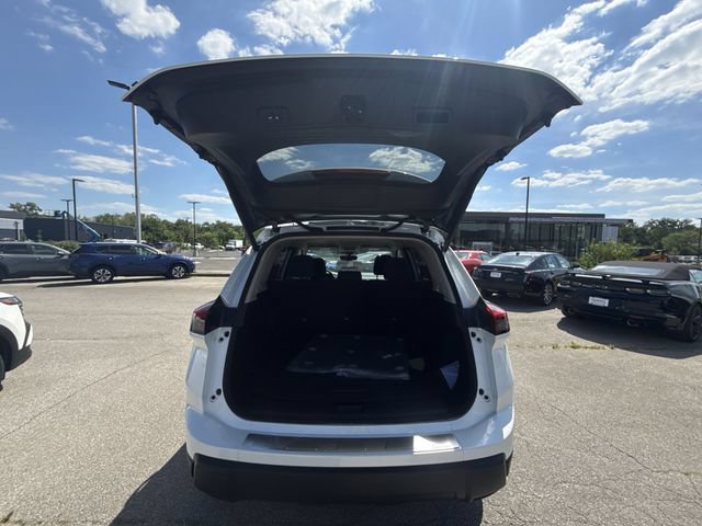 New 2026 Nissan Rogue SV w/ Cold Weather Package AWD/4WD image 22