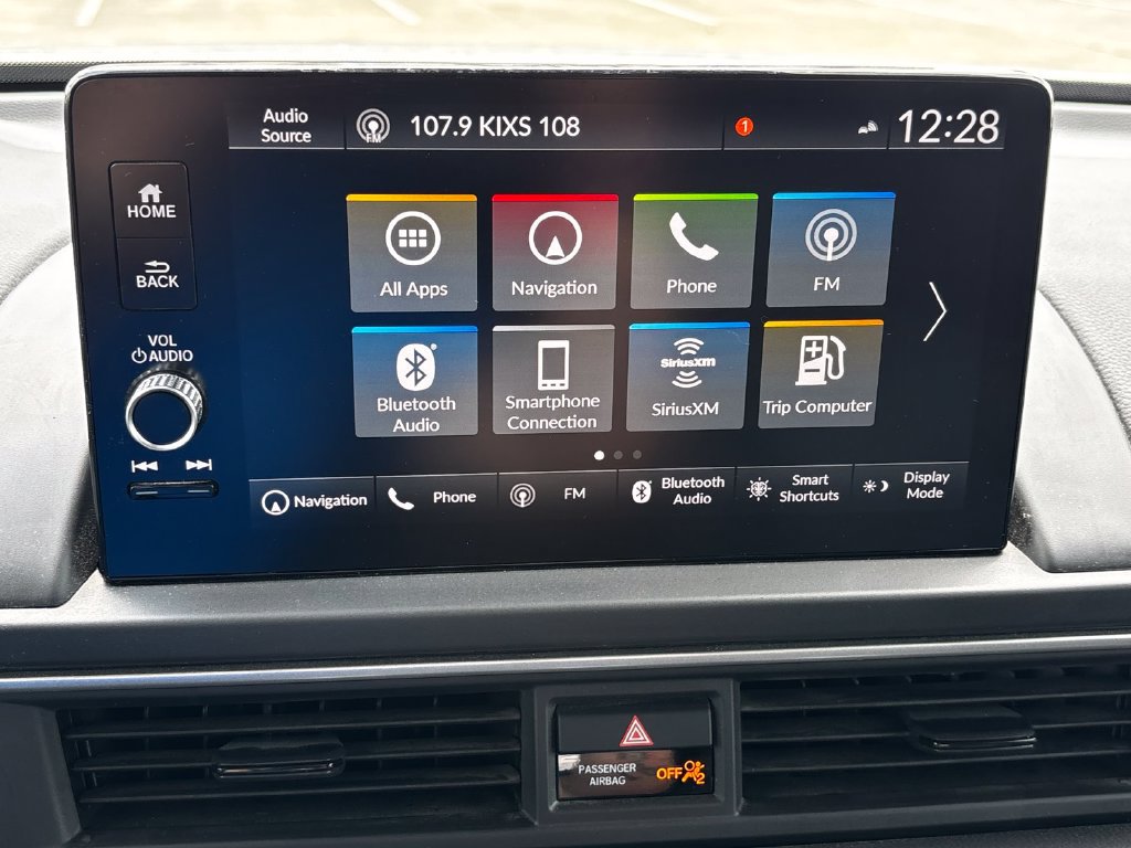 Used 2025 Honda Pilot Touring image 29