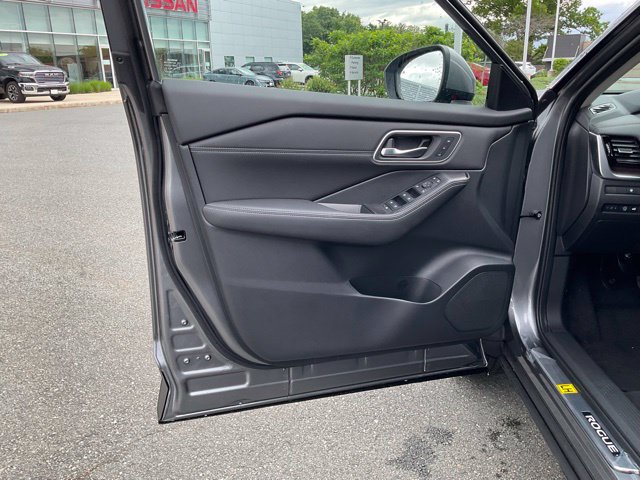 New 2026 Nissan Rogue Platinum AWD/4WD image 11