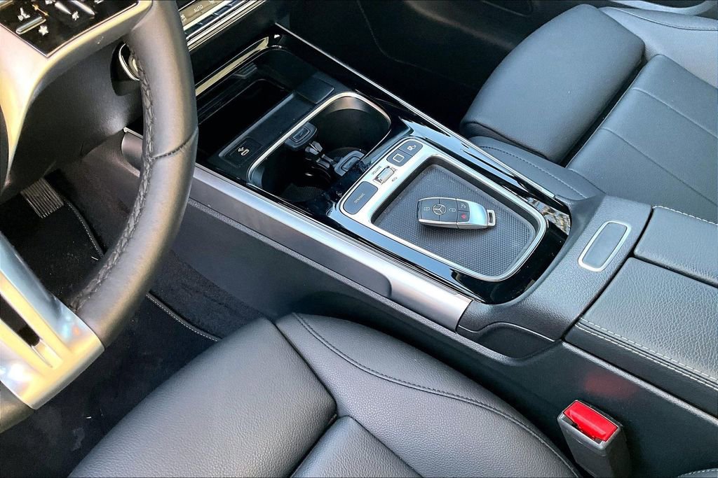 Used 2026 Mercedes-Benz GLB 250 4MATIC image 14