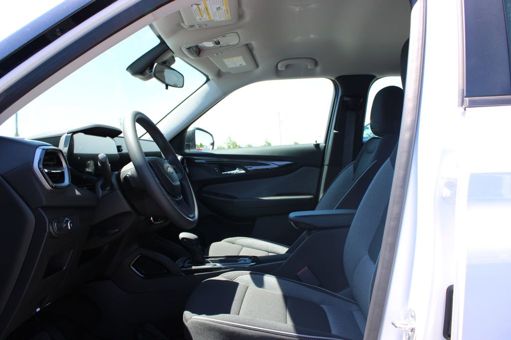 New 2026 Chevrolet TrailBlazer LS FWD image 17