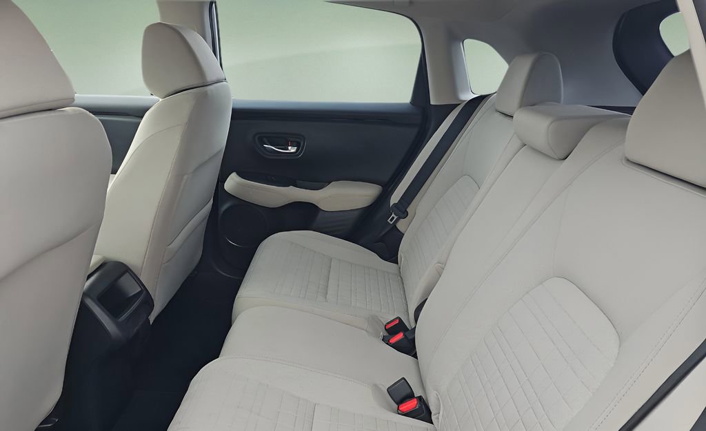 Used 2025 Honda HR-V LX image 11