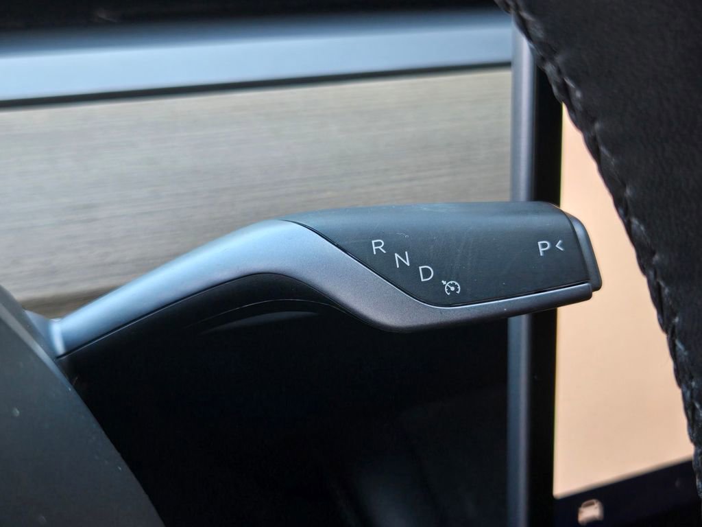 Used 2023 Tesla Model Y Long Range image 22