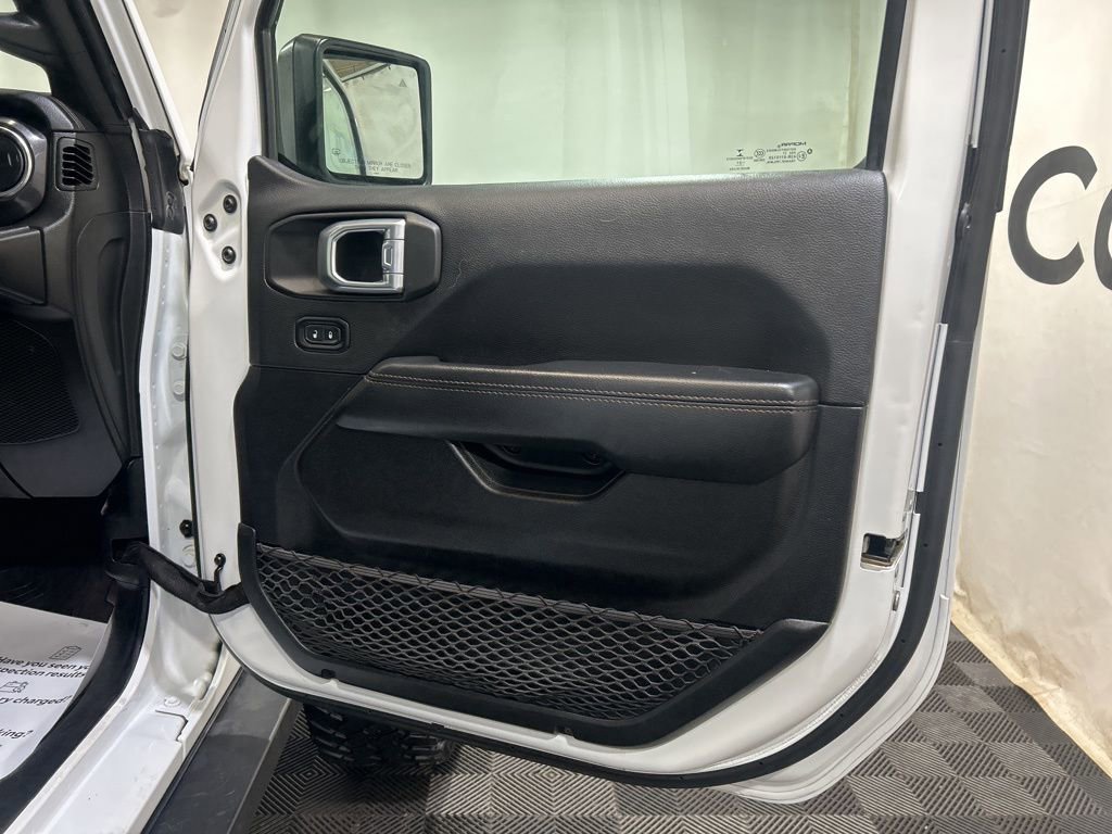 Used 2021 Jeep Wrangler Unlimited Rubicon w/ Dual Top Group AWD/4WD image 9