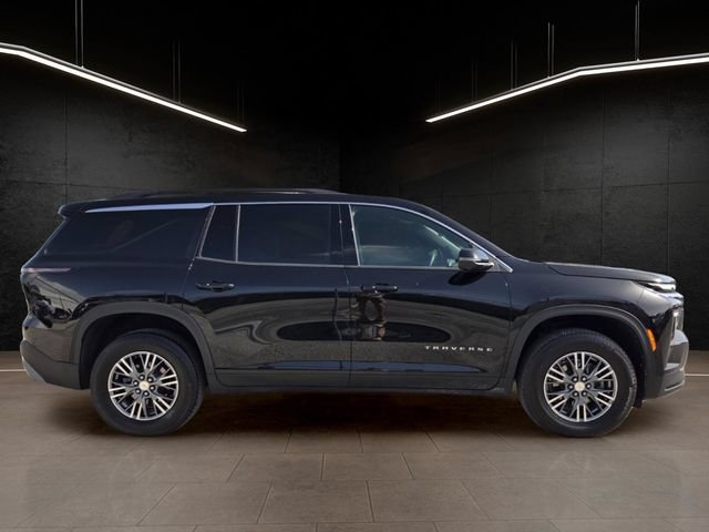 Used 2024 Chevrolet Traverse LT FWD image 8