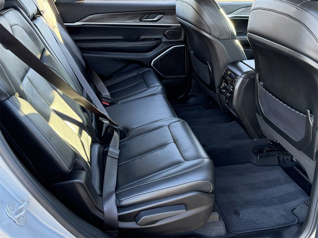 Used 2021 Jeep Grand Cherokee L Limited image 23