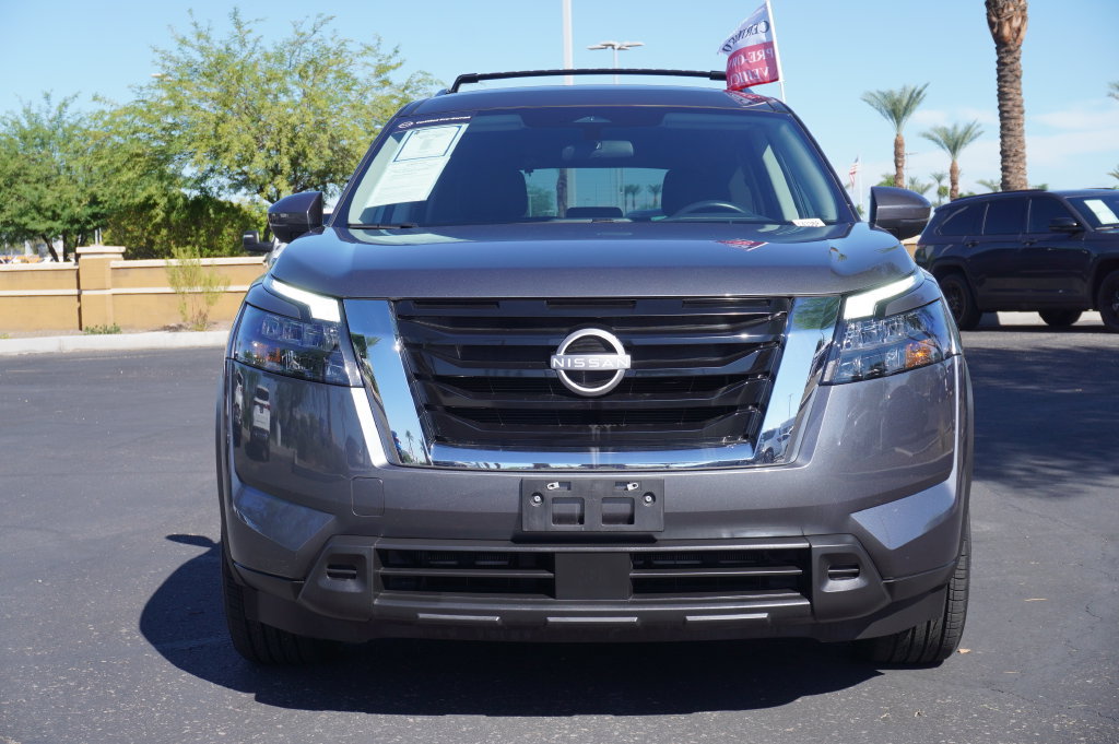 Certified 2025 Nissan Pathfinder SV FWD image 5