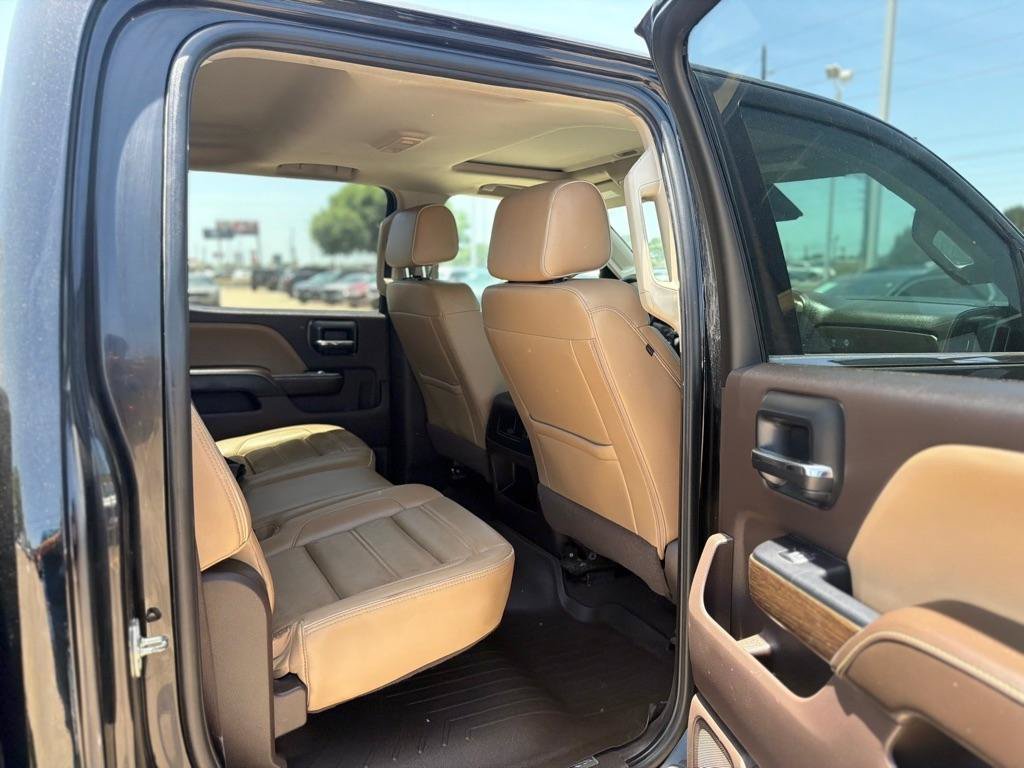 Used 2019 GMC Sierra 2500 Denali w/ Duramax Plus Package AWD/4WD image 10