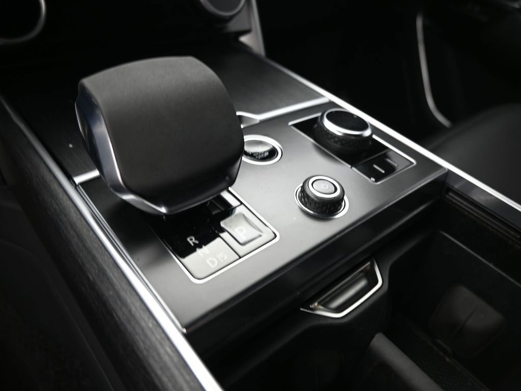 Used 2023 Land Rover Range Rover SE image 24