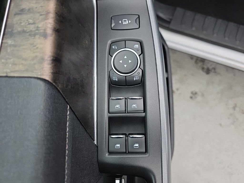 Used 2024 Ford F250 Lariat image 21