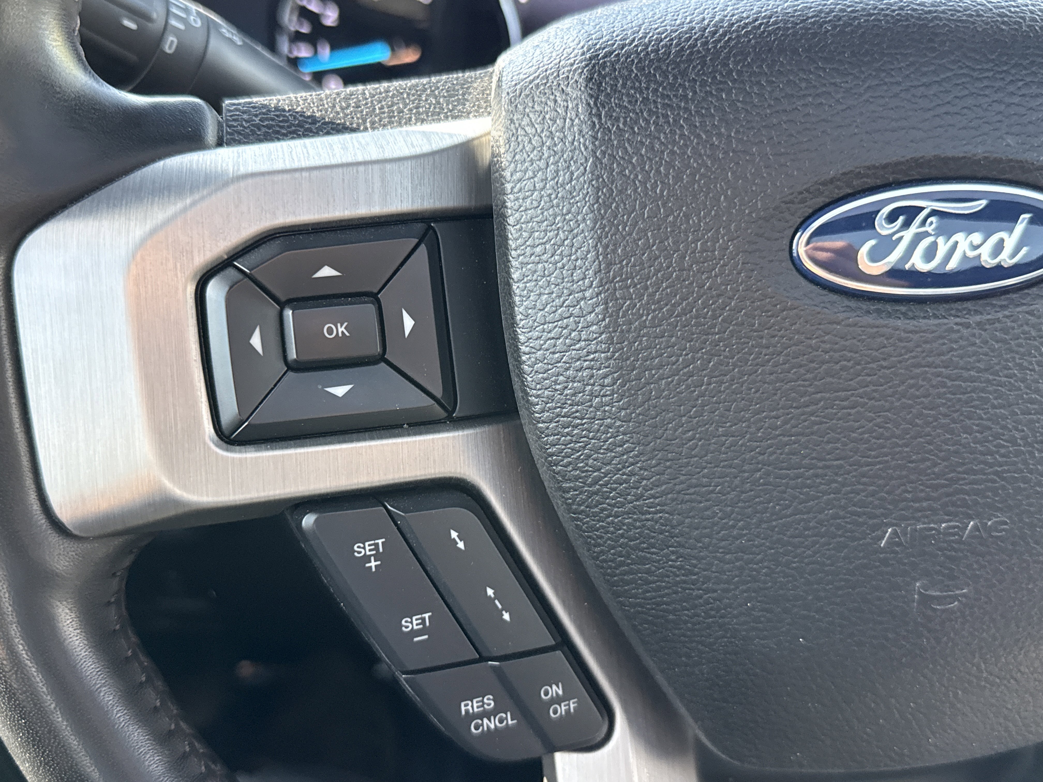 Used 2019 Ford F250 Platinum w/ Platinum Ultimate Package AWD/4WD image 19