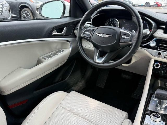 Used 2025 Genesis G70 2.5T image 11