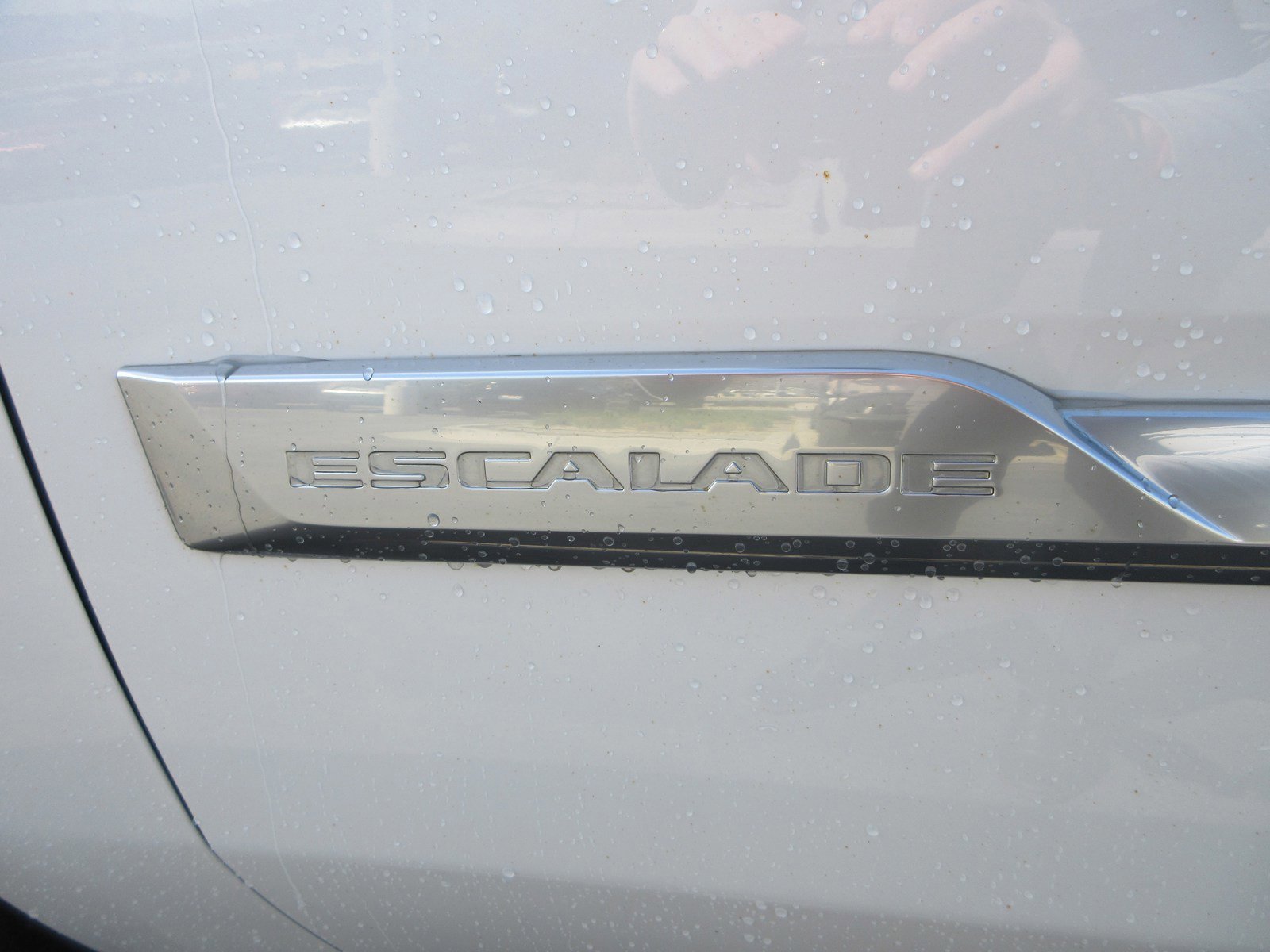 Used 2019 Cadillac Escalade Platinum image 3