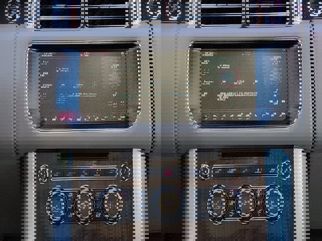 Used 2017 Land Rover Range Rover HSE image 17