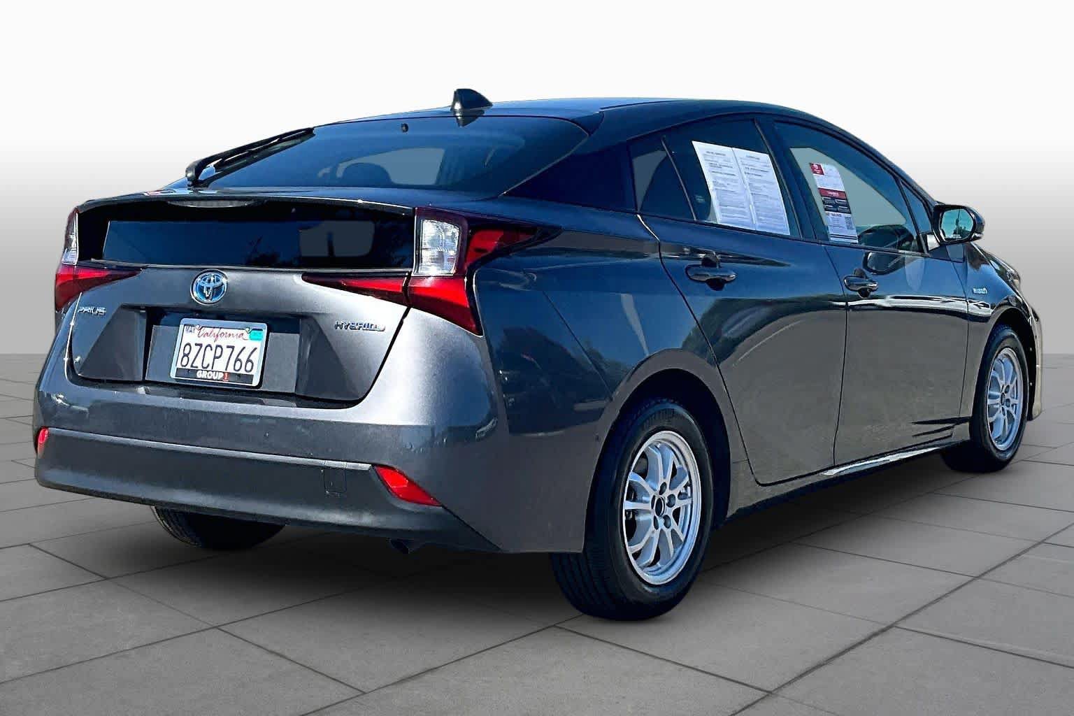 Used 2021 Toyota Prius LE FWD image 12