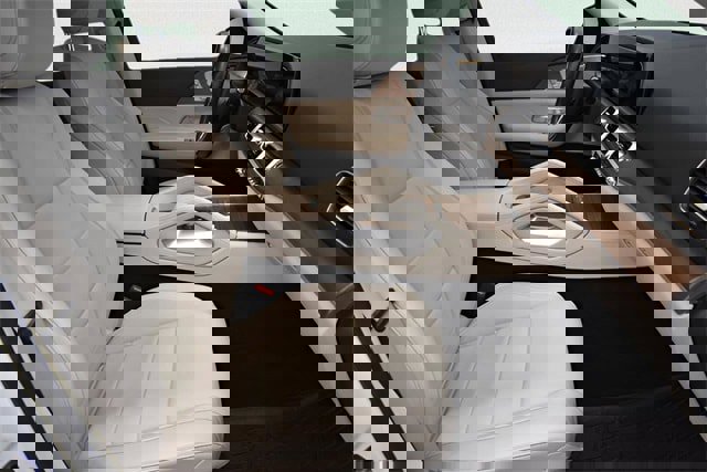 Used 2023 Mercedes-Benz GLE 350 4MATIC w/ AMG Line Exterior image 13