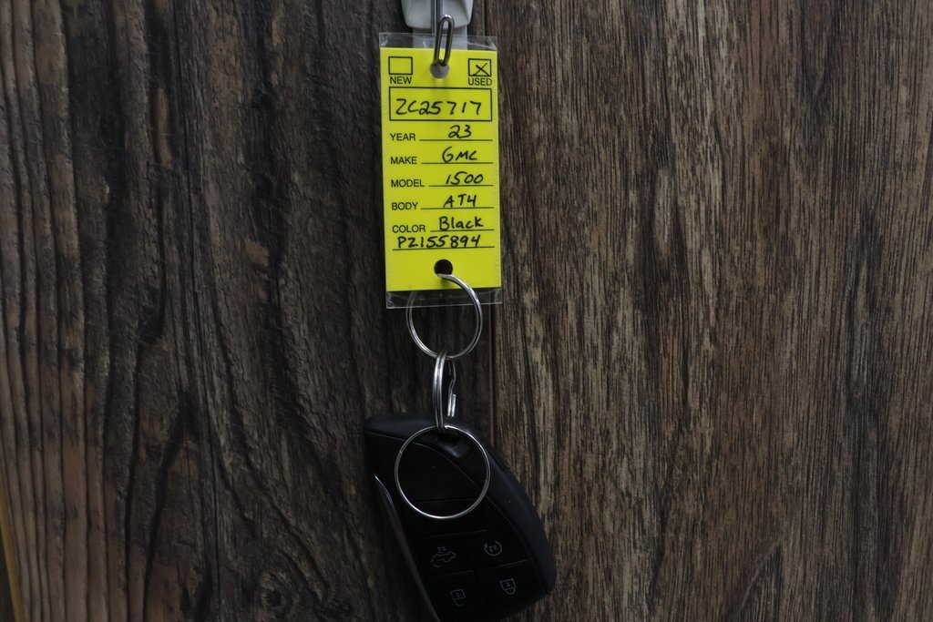 Used 2023 GMC Sierra 1500 AT4 w/ Technology Package image 34