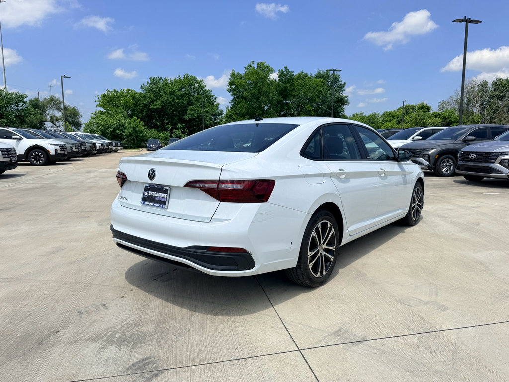 Used 2024 Volkswagen Jetta Sport FWD image 27