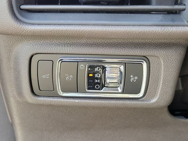 Certified 2023 Lincoln Corsair FWD image 12