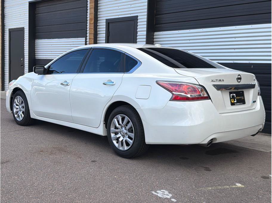 Used 2014 Nissan Altima 2.5 S w/ Display Audio Package FWD image 7