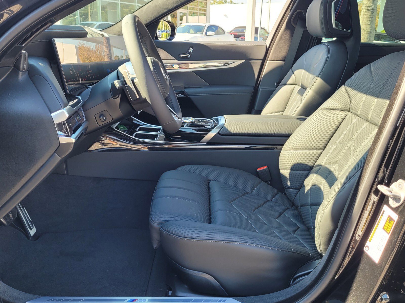 Used 2026 BMW 740i w/ Executive Package image 10