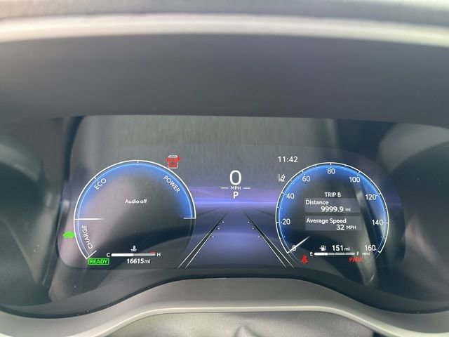 Used 2025 Toyota Sienna XSE image 21