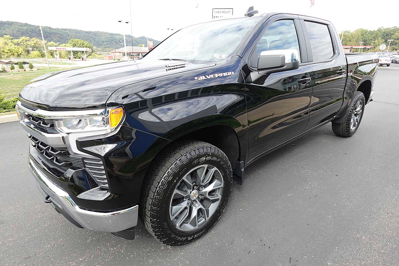 New 2026 Chevrolet Silverado 1500 LT image 7