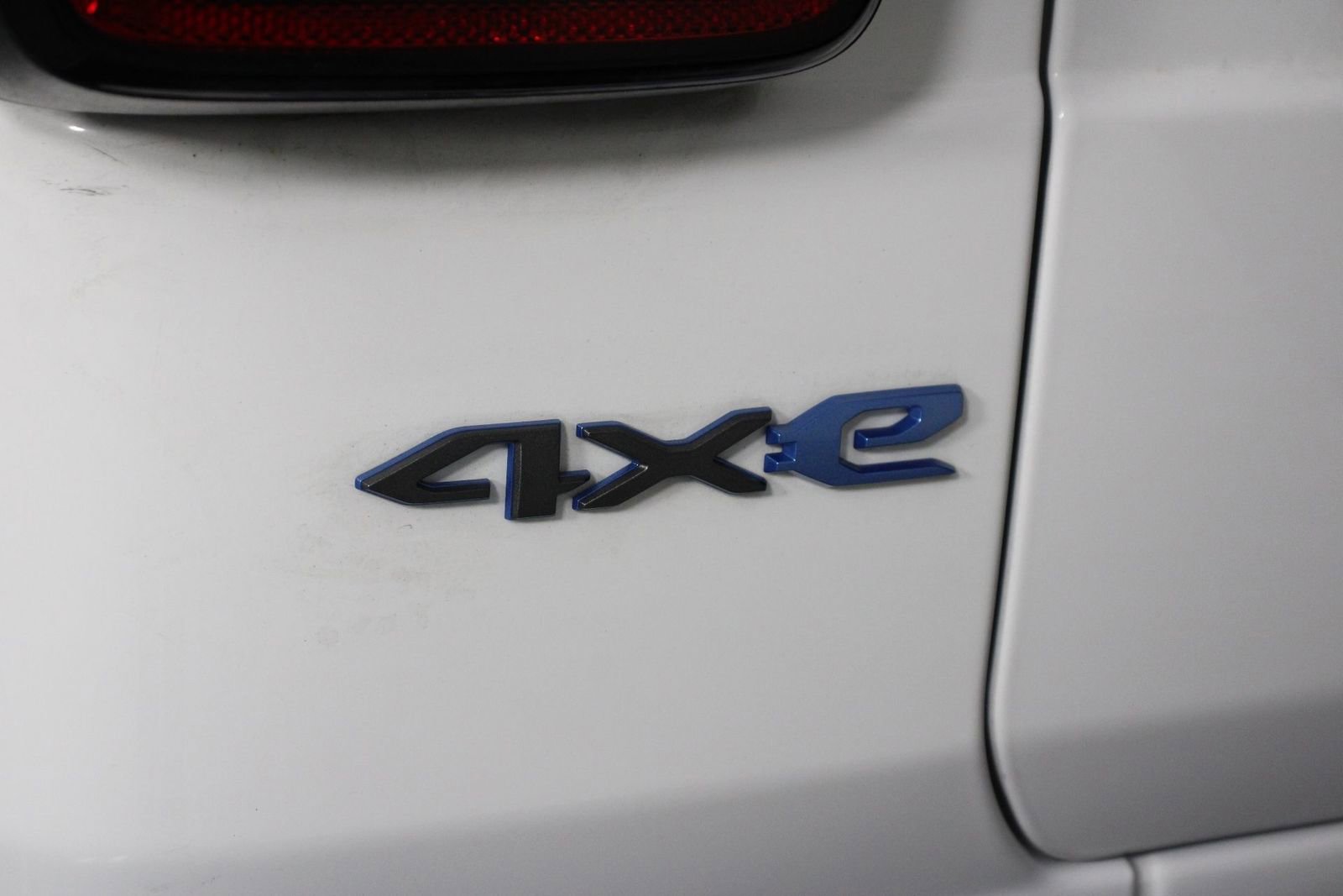 Used 2024 Jeep Wrangler Unlimited AWD/4WD image 19