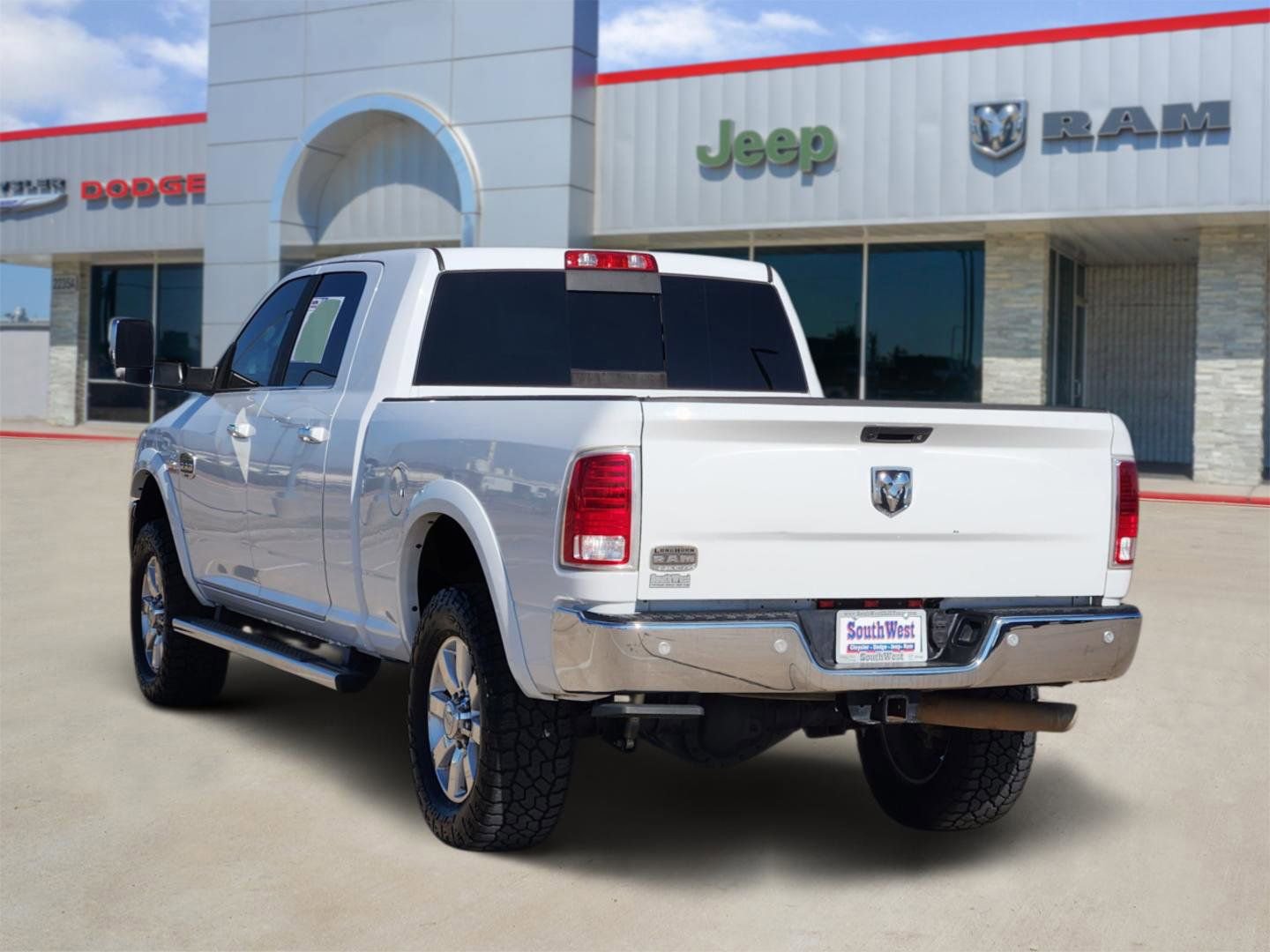 Used 2018 RAM 3500 Laramie Longhorn image 4