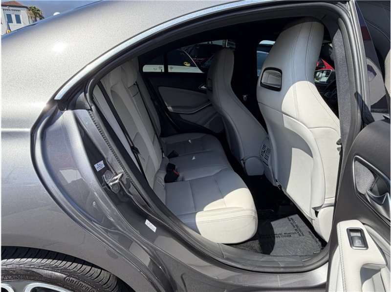 Used 2018 Mercedes-Benz CLA 250 image 18
