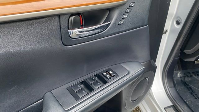 Used 2015 Lexus ES 300h image 13