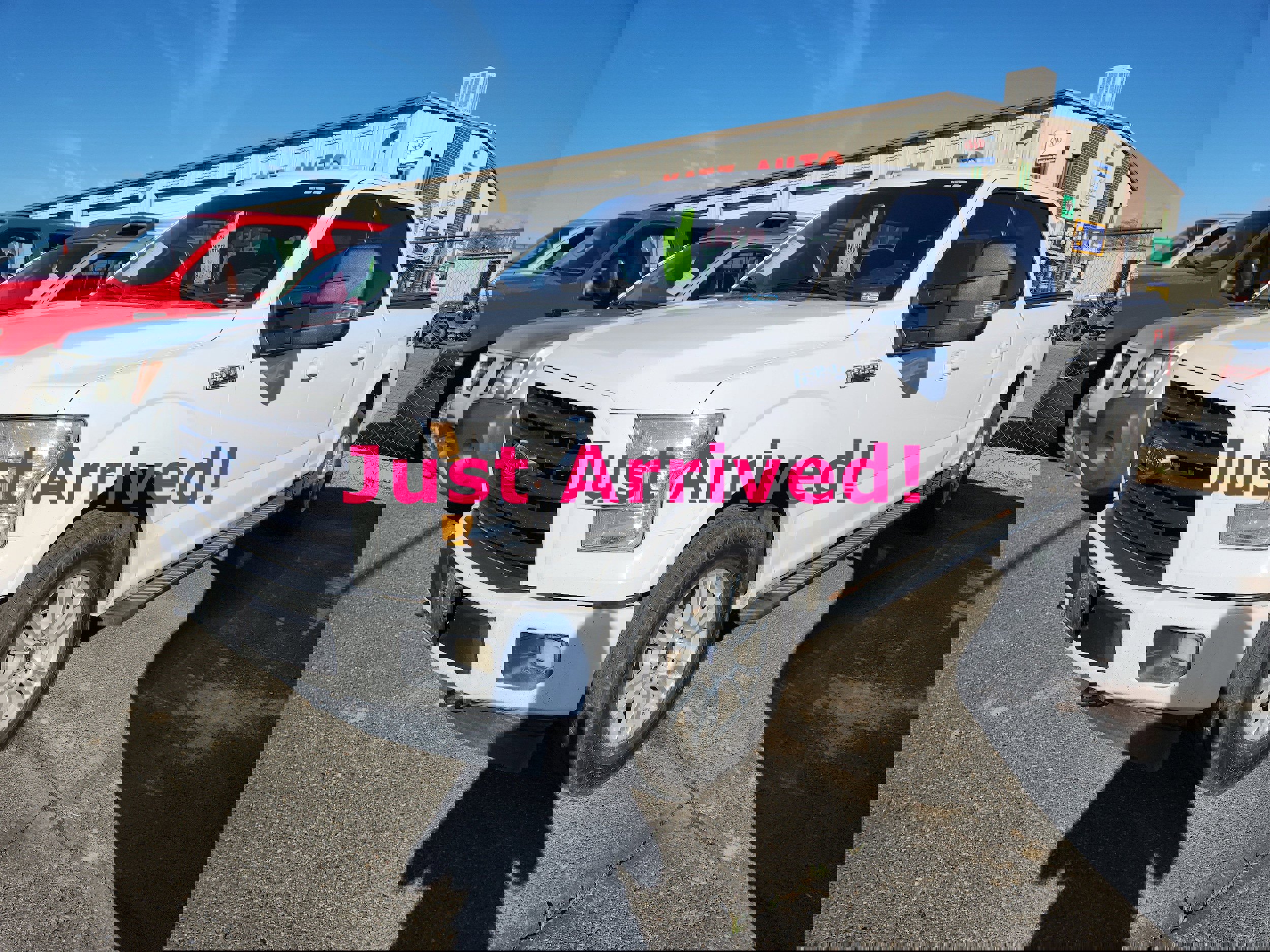 Used 2017 Ford F150 XLT w/ Equipment Group 302A Luxury image 4