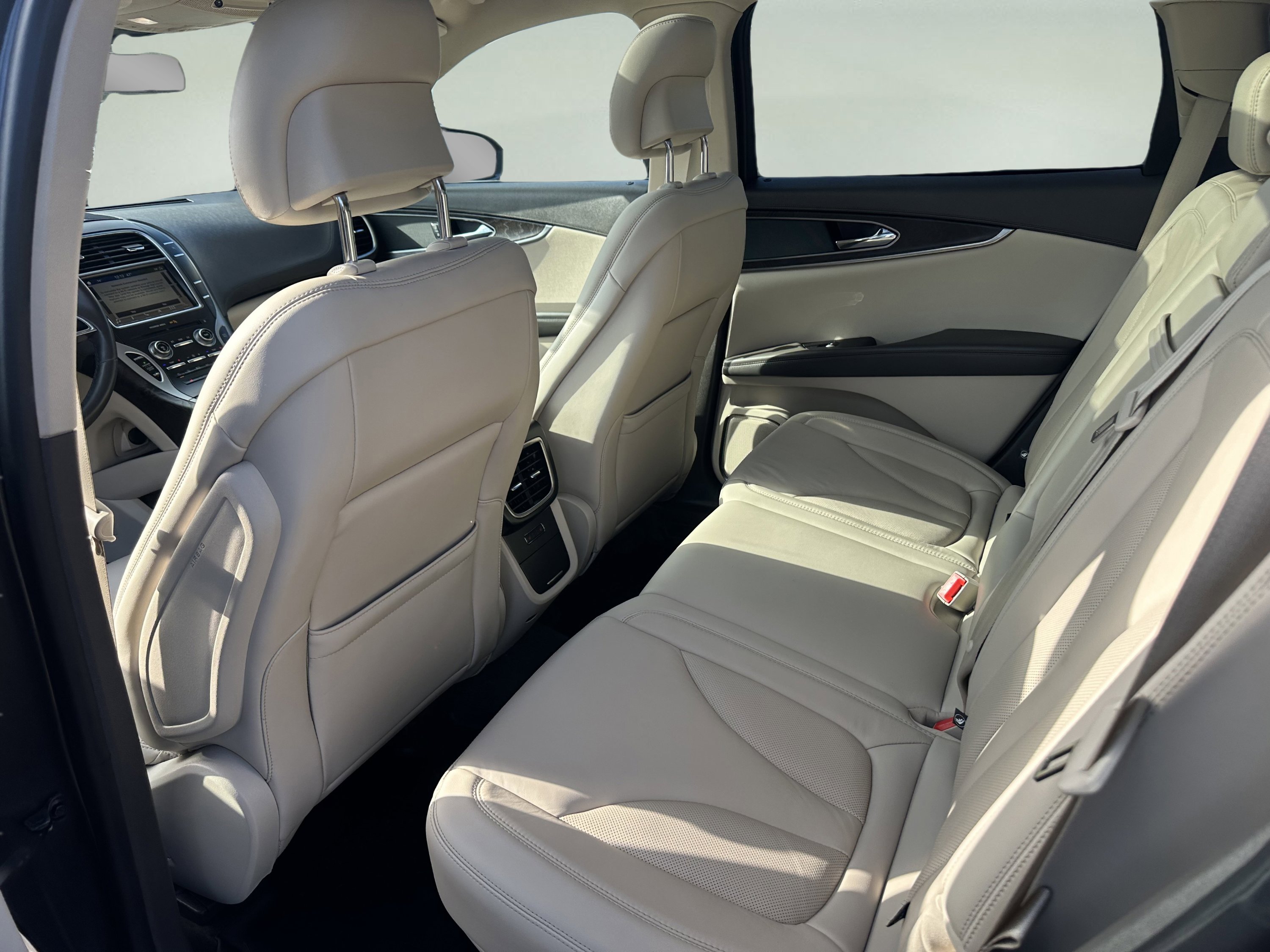 Used 2019 Lincoln Nautilus Select image 10