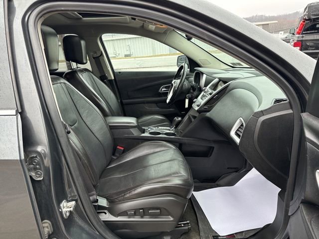 Used 2017 Chevrolet Equinox Premier w/ Enhanced Convenience Package AWD/4WD image 40