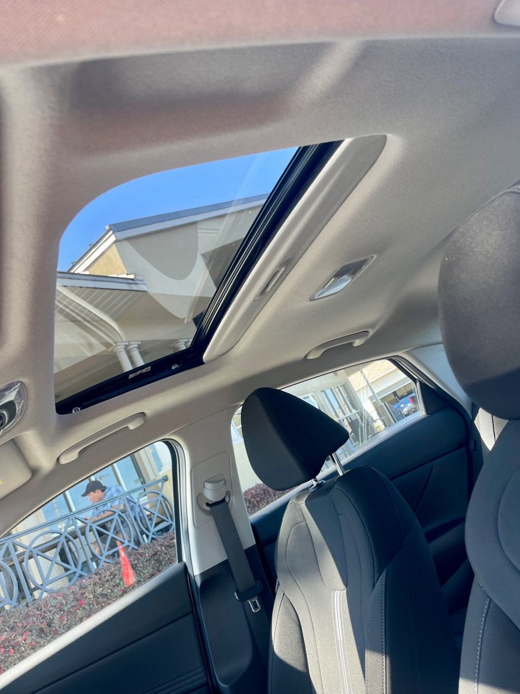 Used 2024 Hyundai Elantra SEL w/ Convenience Package image 15